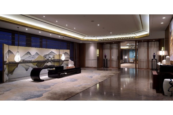 “重庆独家体验：按摩泳池，养生新潮流”