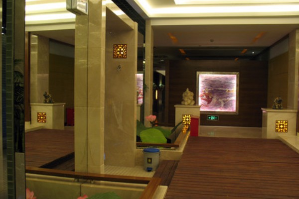 重庆按摩村探幽，一指禅技让你身心舒畅