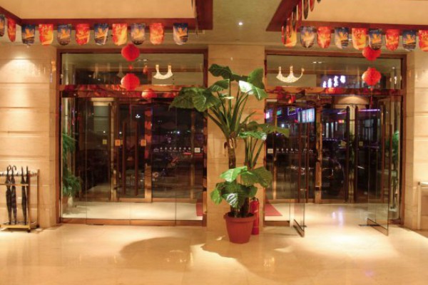 重庆楼市新宠：王耍耍喜提心爱房产！